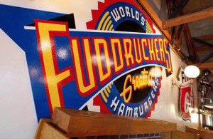 The Santo Domingo restaurant will merge Fuddruckers' design scheme, which references the brand's classic, roadhouse origins, with a splash of local flavor, including imagery of local sports heroes.