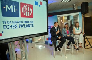 From left: Eduardo Negrón, executive vice president of Popular's management group, Mariel Arraiza and XXX offer details of the new campaign during a news conference Tuesday.