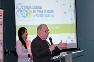 José Joaquín Villamil, president of Estudios Técnicos, outlines the findings of the nonprofits study.
