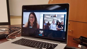 Giovanna Guerrero-Medina, executive director of CienciaPR, videochats with students at the UPR Mayagüez.