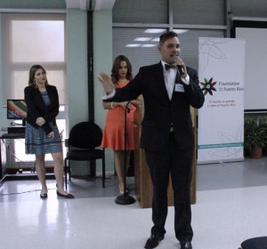 Universidad del Este student Leonard Berríos answers questions about the study’s findings.