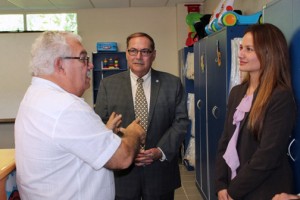 From left: The CEO of the Sor Isolina Ferré Centers, José Luis Díaz-Cotto talks with Ray Flores, regional vice president of AT&T Puerto Rico, and Karla Fuentes, area manager of external and legislative affairs for AT&T Puerto Rico. 