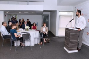 Iván Ríos-Mena, chief operating officer of the Science Trust, speaks during Wednesday's grant announcement ceremony. (Credit: Ingrid Torres)
