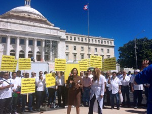 Contractors representing a cross-section of industries marched in front of the Puerto Rico Capitol Tuesday.