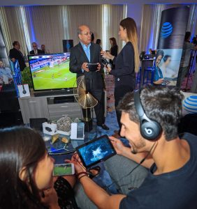 AT&T Puerto Rico General Manager, José Juan Dávila, offers a tour of the provider's products and service lineup for the holiday season.